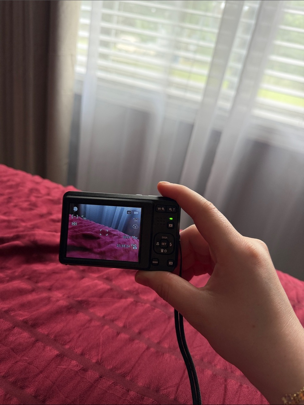Kodak Blue Point-and-Shoot Digital Camera with 5x Wide Optical Zoom - Picture 3 of 5